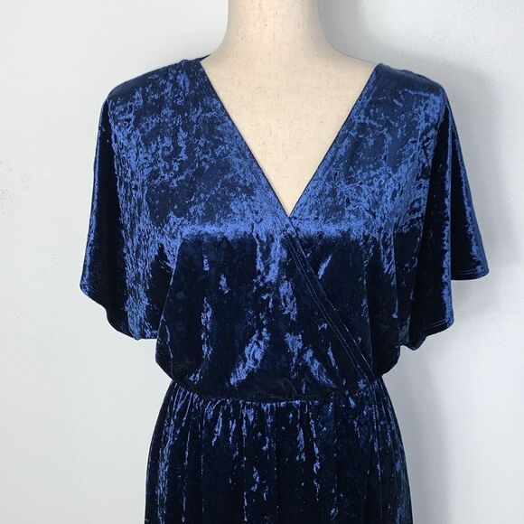 NWT Maurice’s Blue Crushed Velvet Flutter Sleeve Faux Wrap Dress Sz S - Picture 2 of 9